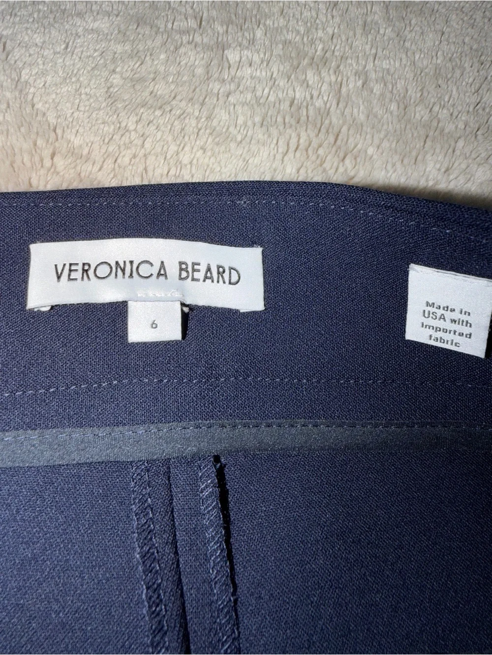Veronica Beard Renzo Crest Button Pant Women’s 6 Navy Cropped Slim Leg Pant